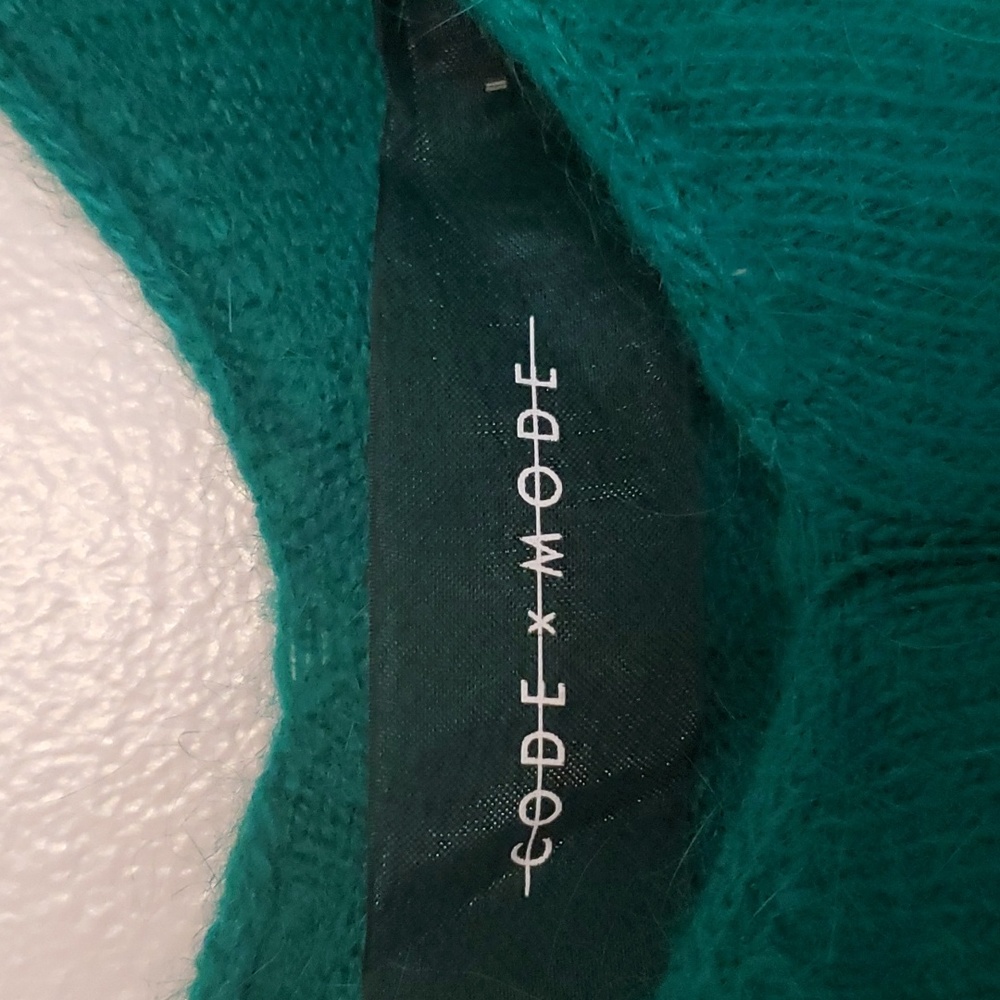 Code X Mode Angora Cropped Tank - Picture 3 of 5